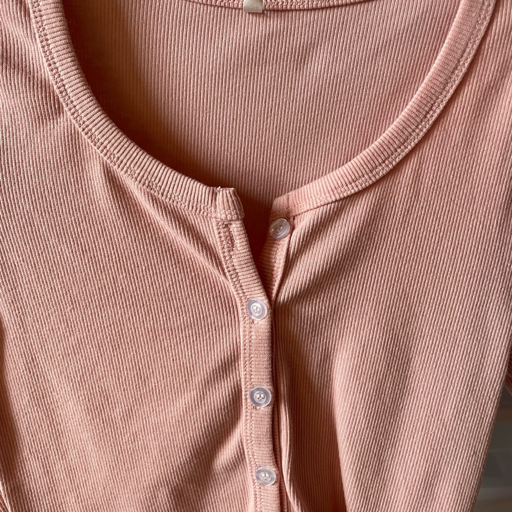 Button Ribbed T-Shirt - Picture 2 of 3